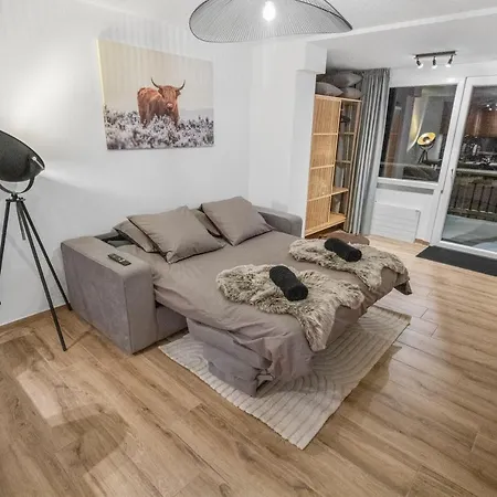 Renove Avec Vue Panoramique Et Sauna Apartman *