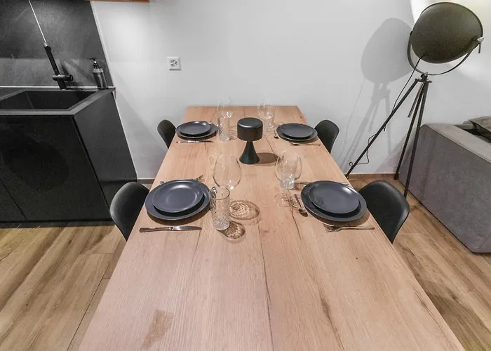 Renove Avec Vue Panoramique Et Sauna 萨斯费