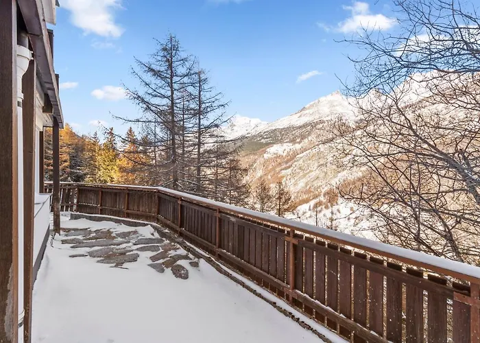 Renove Avec Vue Panoramique Et Sauna 萨斯费