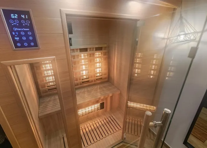 Renove Avec Vue Panoramique Et Sauna 公寓